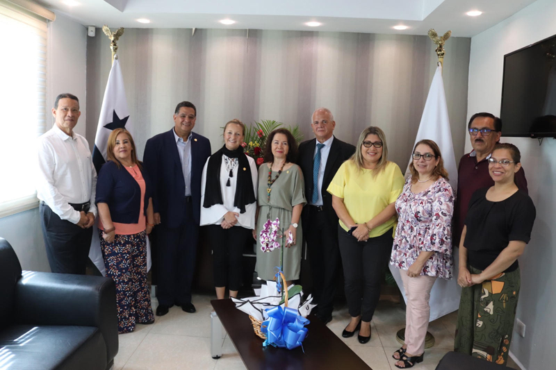 UNACHI recibe a la directora regional para México, Centroamérica y el Caribe del Servicio Alemán de Intercambio Académico (DAAD).