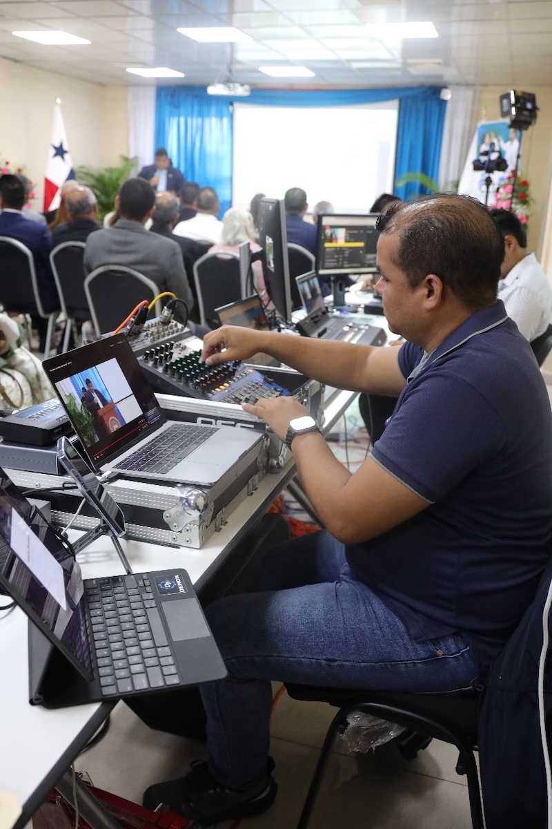 Inauguración del X Congreso Científico Internacional en la UNACHI